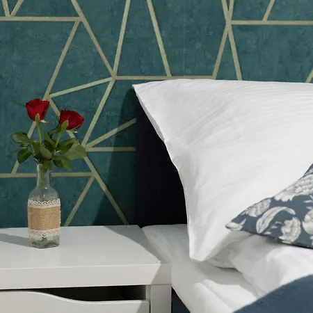 Szept Miedzy Wodami D&d Apartment *