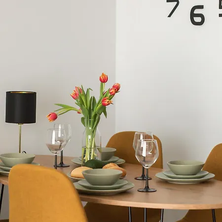 Szept Miedzy Wodami D&d Apartment