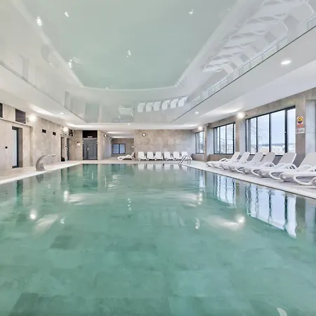 Szept Miedzy Wodami D&d Apartment